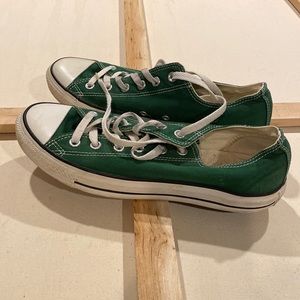 Converse Chuck Taylor size 8